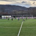 Calcio, l’SSD Amatrice vince 1-0 contro l’Atletico Cantalice: al debutto i giovani tifosi organizzati